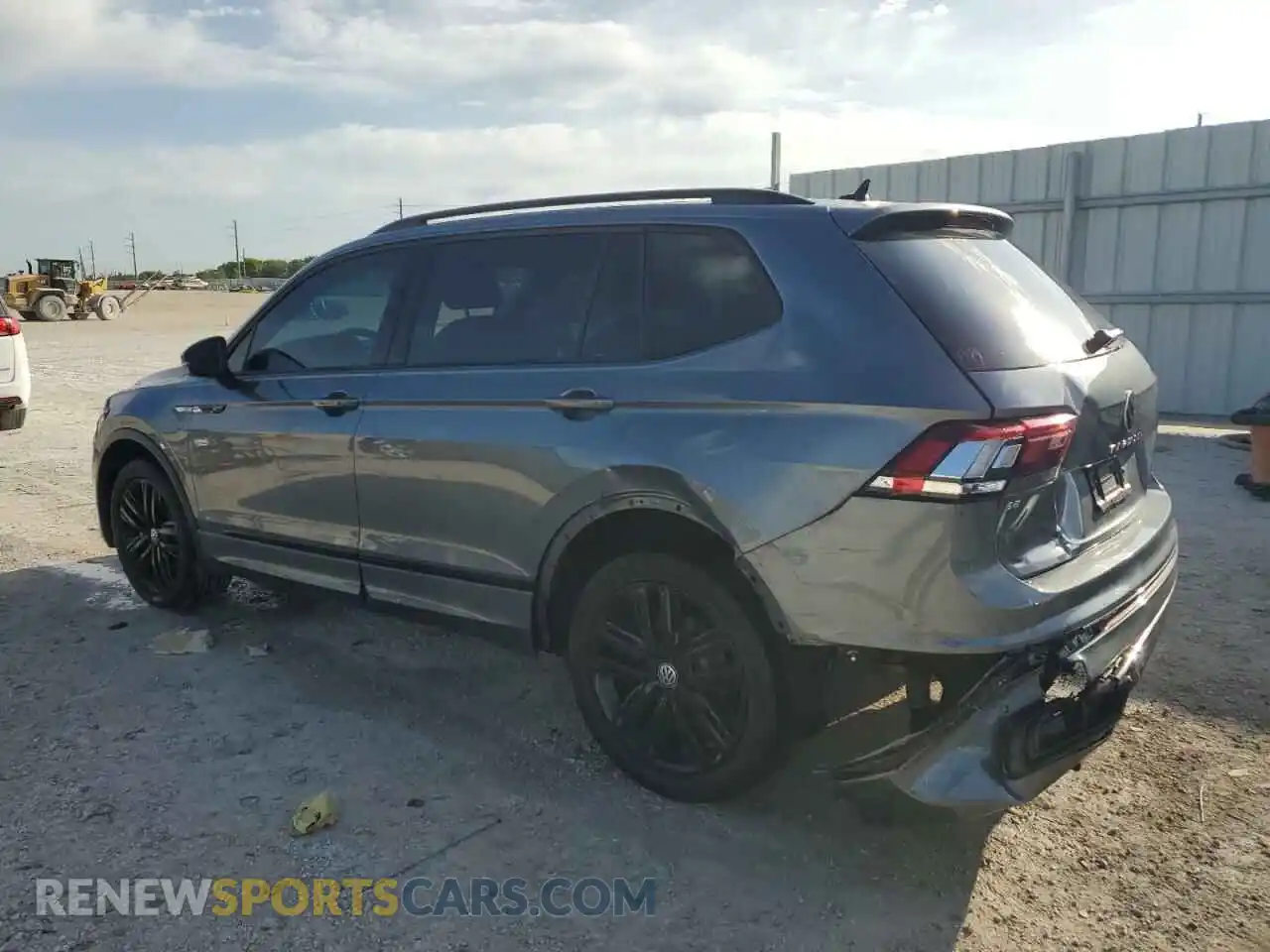 2 Photograph of a damaged car 3VVCB7AX2NM063439 VOLKSWAGEN TIGUAN 2022