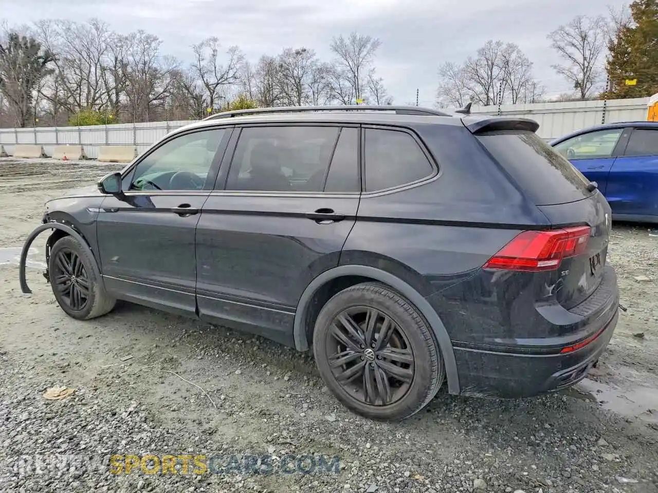 2 Photograph of a damaged car 3VVCB7AX7NM040075 VOLKSWAGEN TIGUAN 2022