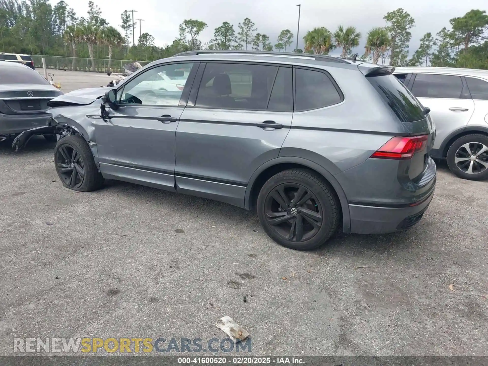 3 Photograph of a damaged car 3VVCB7AX1PM099075 VOLKSWAGEN TIGUAN 2023