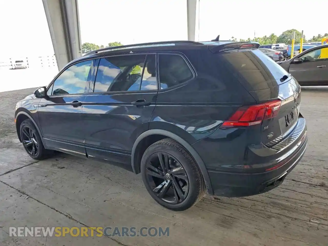 2 Photograph of a damaged car 3VVCB7AX1PM099111 VOLKSWAGEN TIGUAN 2023