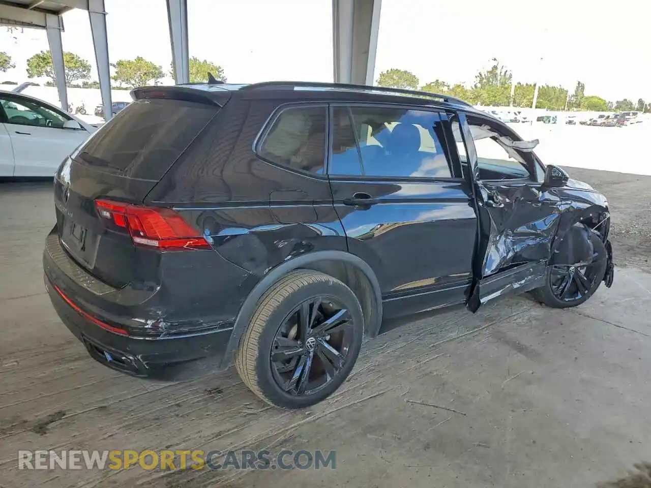 3 Photograph of a damaged car 3VVCB7AX1PM099111 VOLKSWAGEN TIGUAN 2023