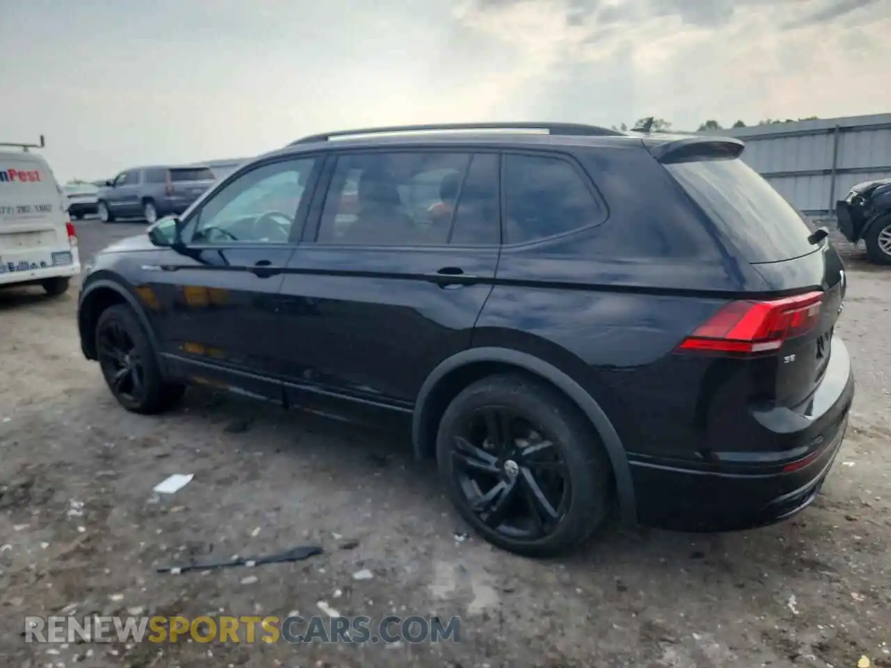 2 fotografías del automóvil dañado 3VVCB7AX2PM137512 VOLKSWAGEN TIGUAN 2023