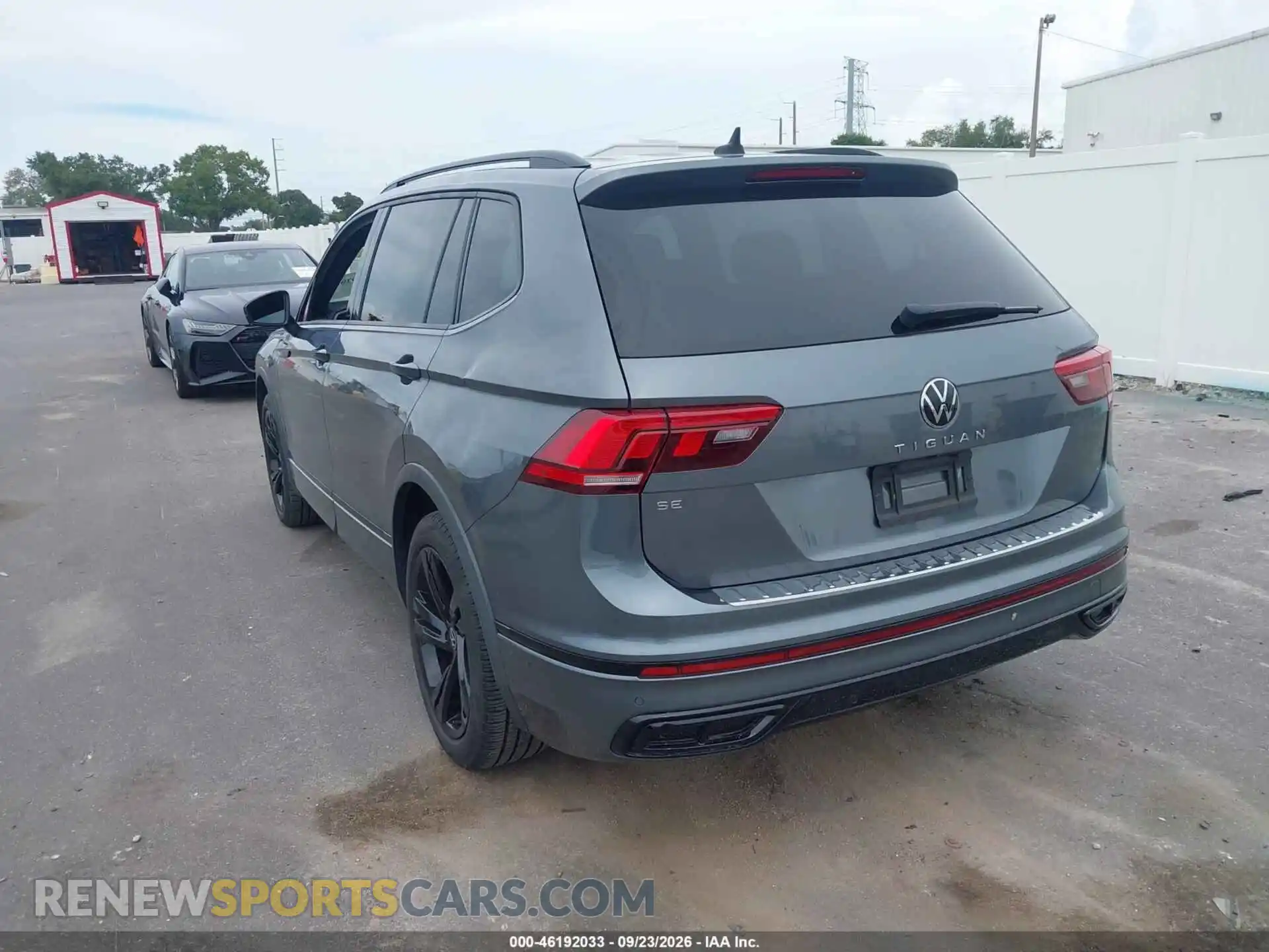 3 fotografías del automóvil dañado 3VVCB7AX3PM131475 VOLKSWAGEN TIGUAN 2023