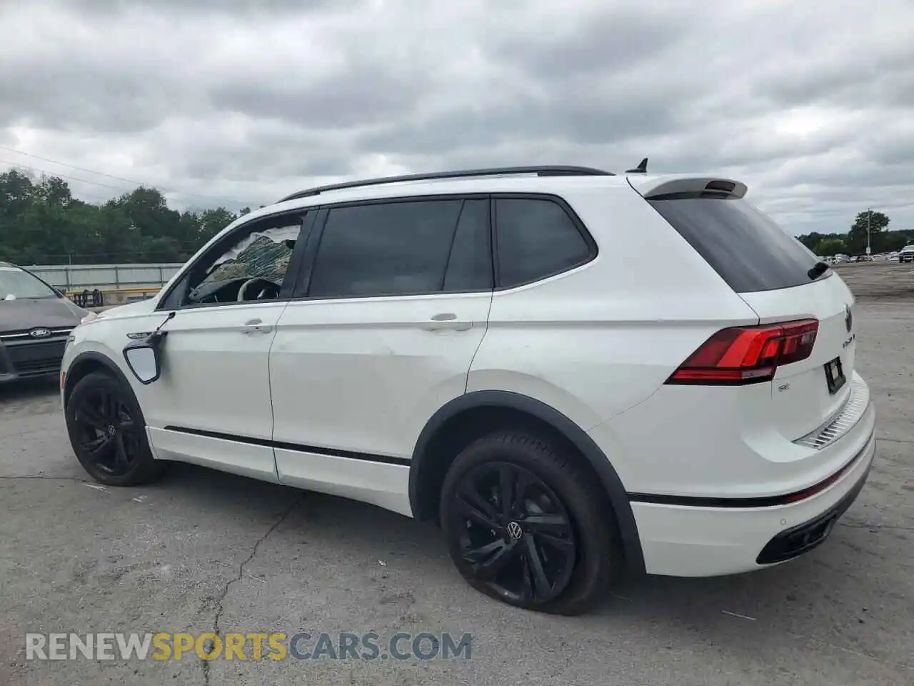 2 Photograph of a damaged car 3VVCB7AX6PM118946 VOLKSWAGEN TIGUAN 2023