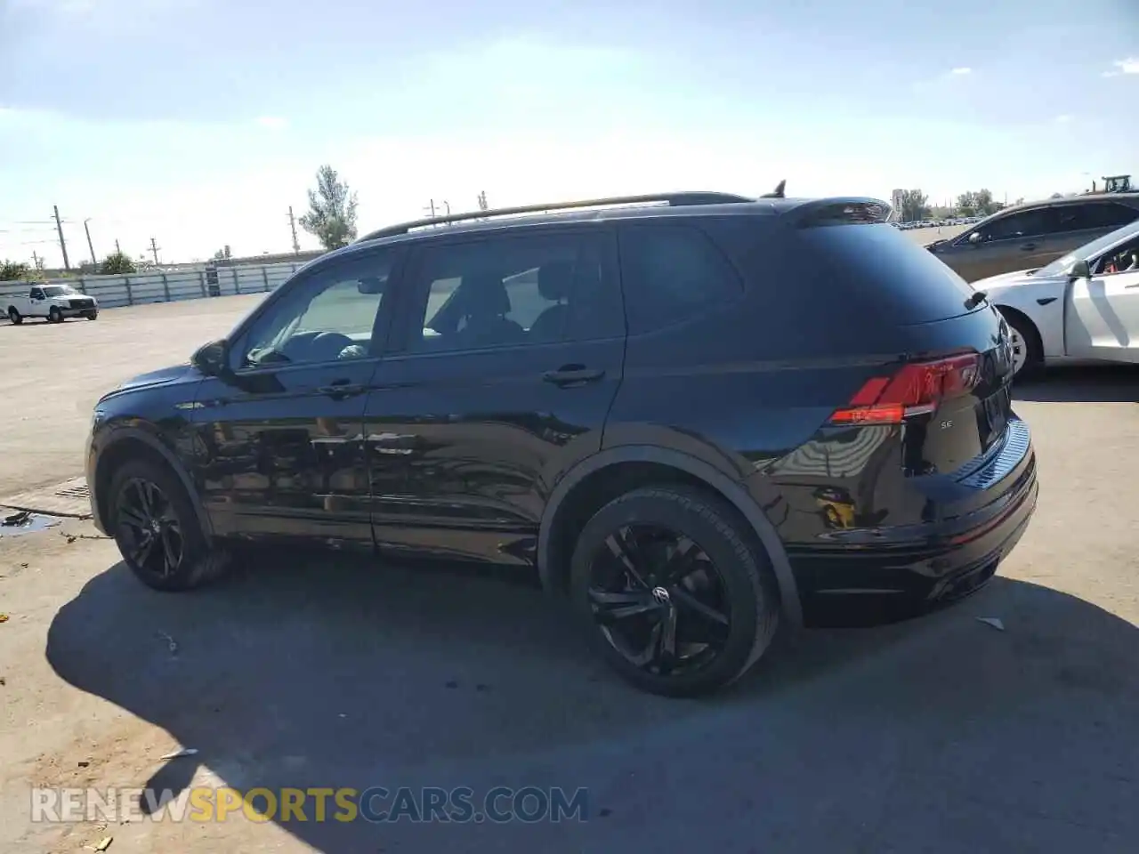 2 Photograph of a damaged car 3VVCB7AX7PM002140 VOLKSWAGEN TIGUAN 2023