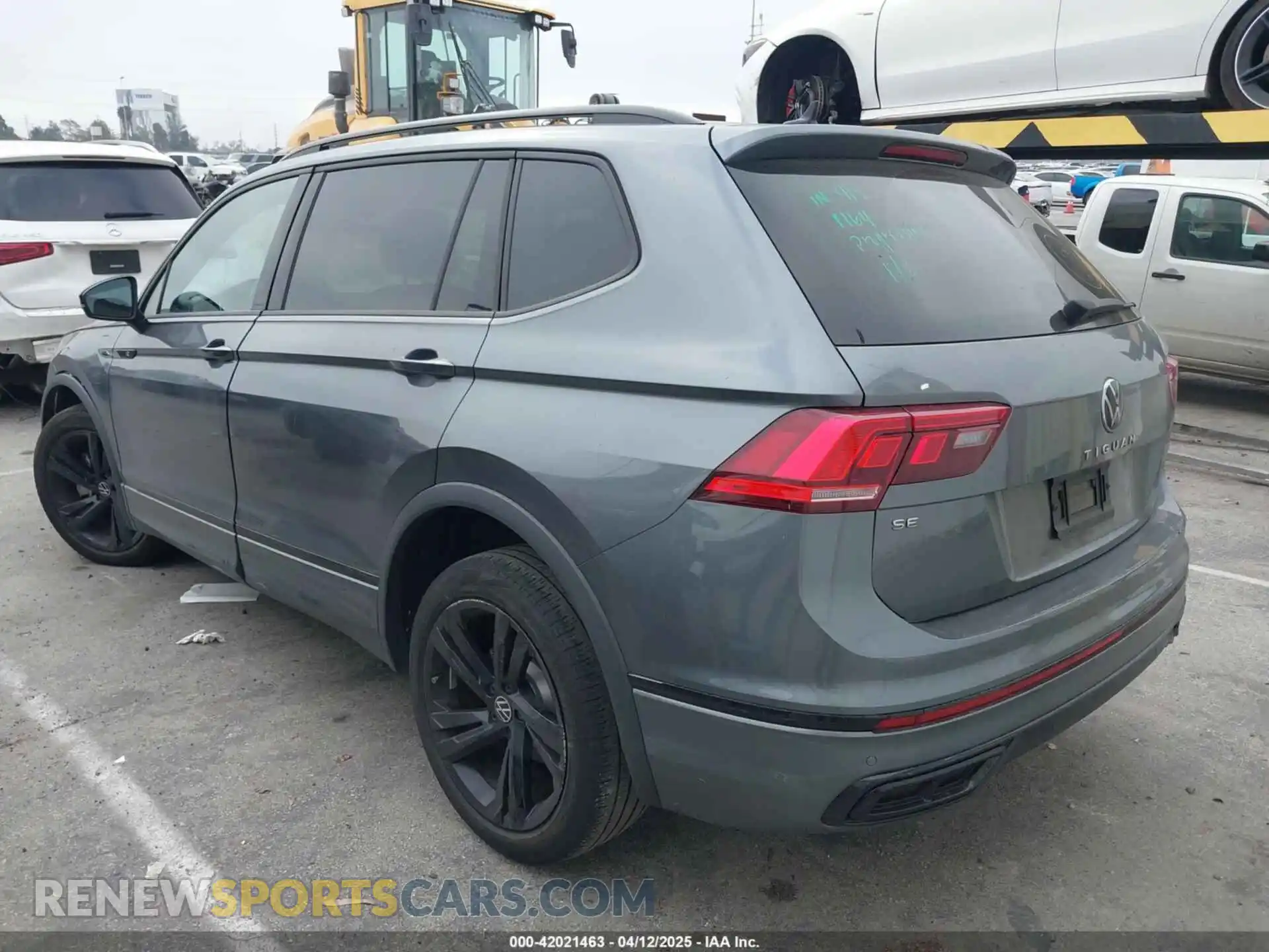 3 Photograph of a damaged car 3VVCB7AX8PM040458 VOLKSWAGEN TIGUAN 2023