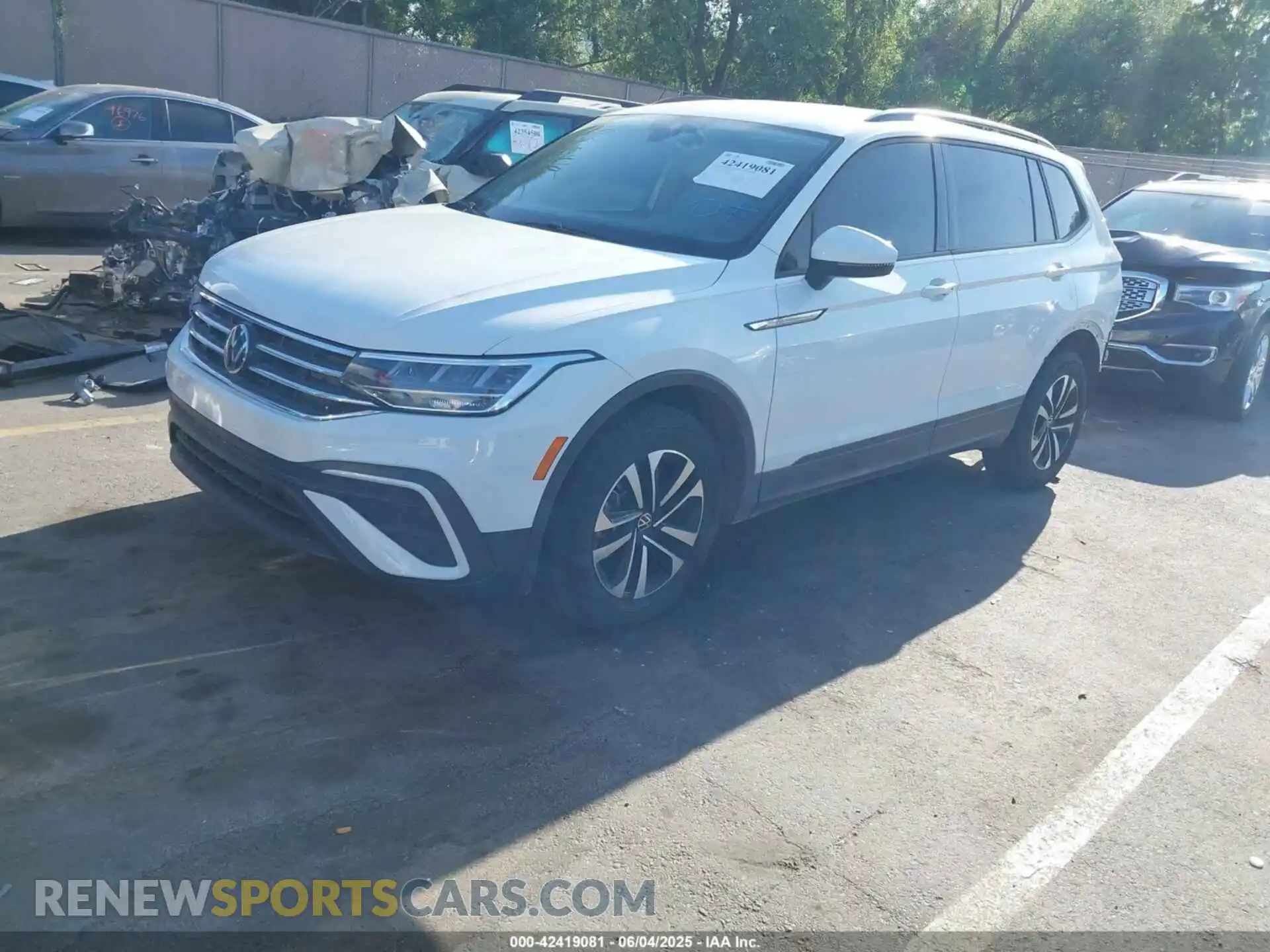 2 Photograph of a damaged car 3VVRB7AX3PM065181 VOLKSWAGEN TIGUAN 2023