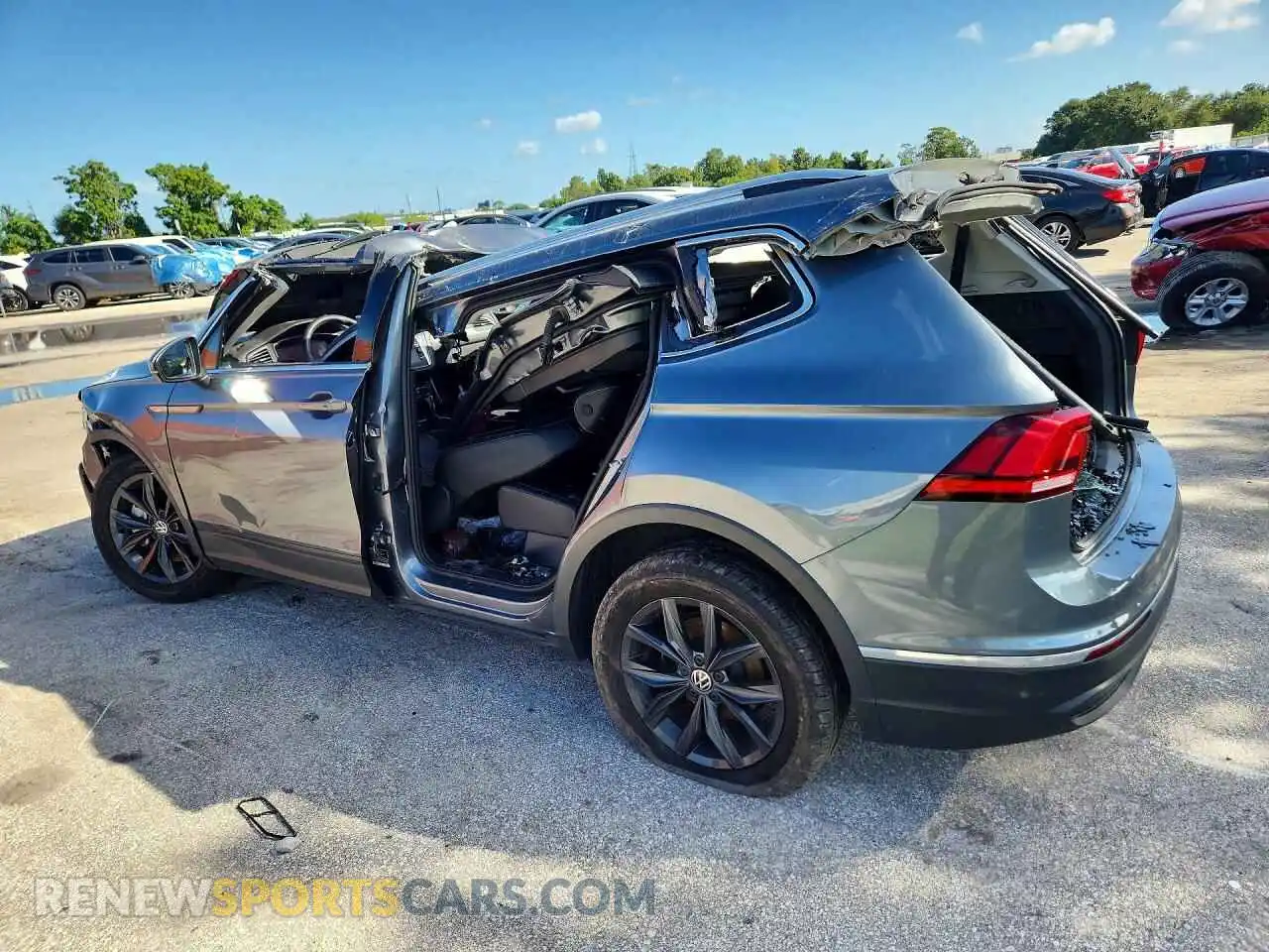 2 Photograph of a damaged car 3VV3B7AX4RM123713 VOLKSWAGEN TIGUAN 2024