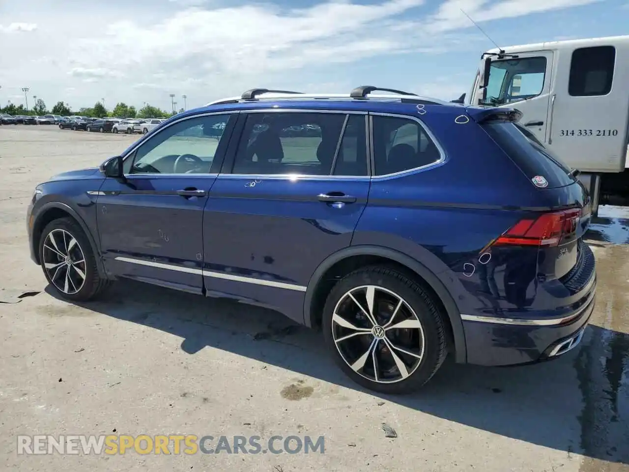 2 Photograph of a damaged car 3VV4B7AX4RM045227 VOLKSWAGEN TIGUAN 2024