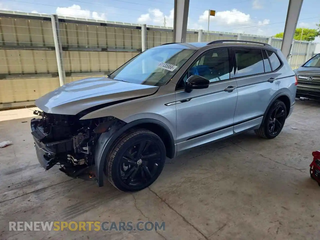 1 Photograph of a damaged car 3VVCB7AX0RM082402 VOLKSWAGEN TIGUAN 2024