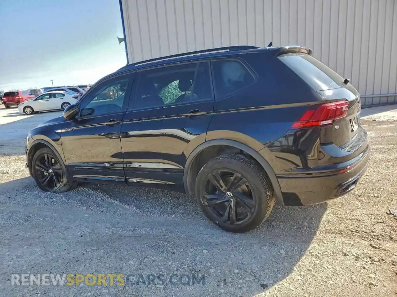 2 fotografías del automóvil dañado 3VVCB7AX2RM003702 VOLKSWAGEN TIGUAN 2024