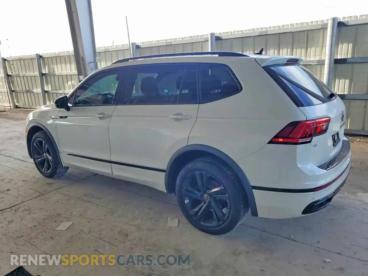 2 Фотография поврежденного автомобиля 3VVCB7AX4RM050990 VOLKSWAGEN TIGUAN 2024