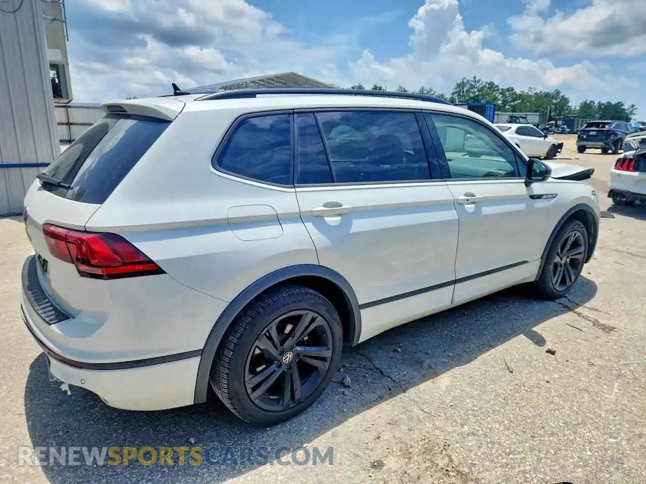 3 Фотография поврежденного автомобиля 3VVCB7AX4RM085805 VOLKSWAGEN TIGUAN 2024