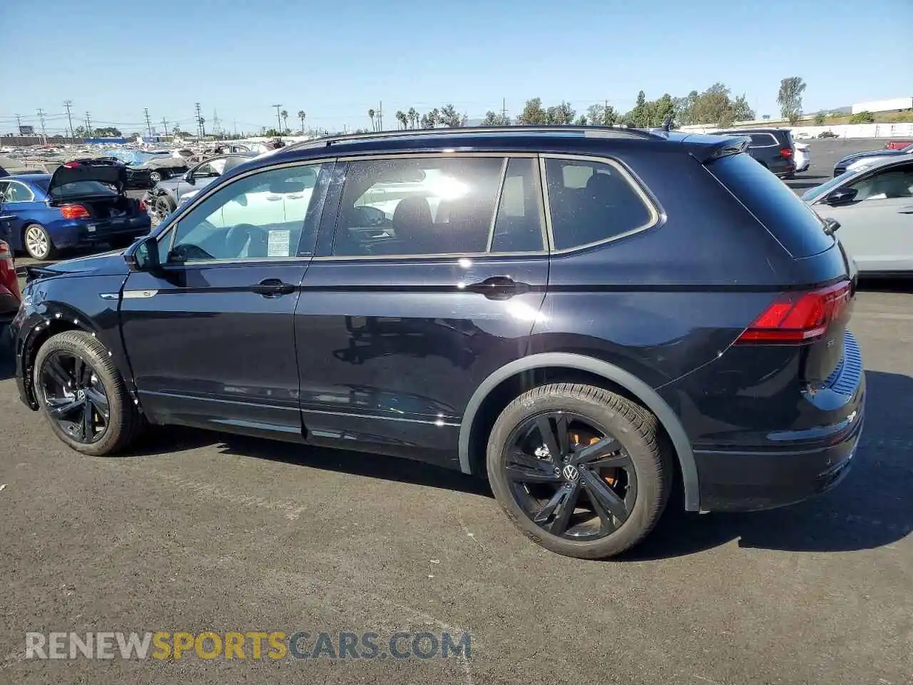 2 Фотография поврежденного автомобиля 3VVCB7AX4RM124750 VOLKSWAGEN TIGUAN 2024