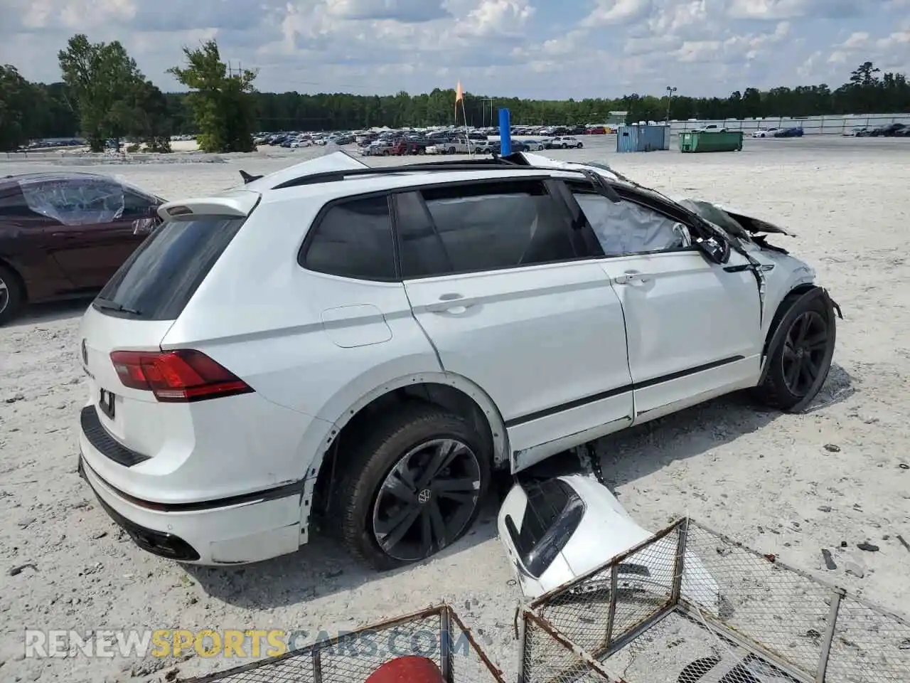 3 Photograph of a damaged car 3VVCB7AX7RM206875 VOLKSWAGEN TIGUAN 2024