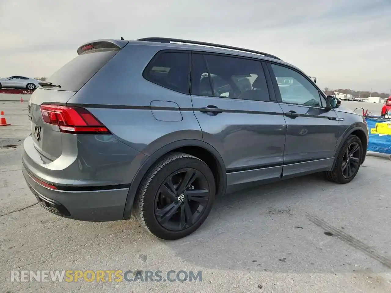3 Photograph of a damaged car 3VVCB7AX8RM134875 VOLKSWAGEN TIGUAN 2024