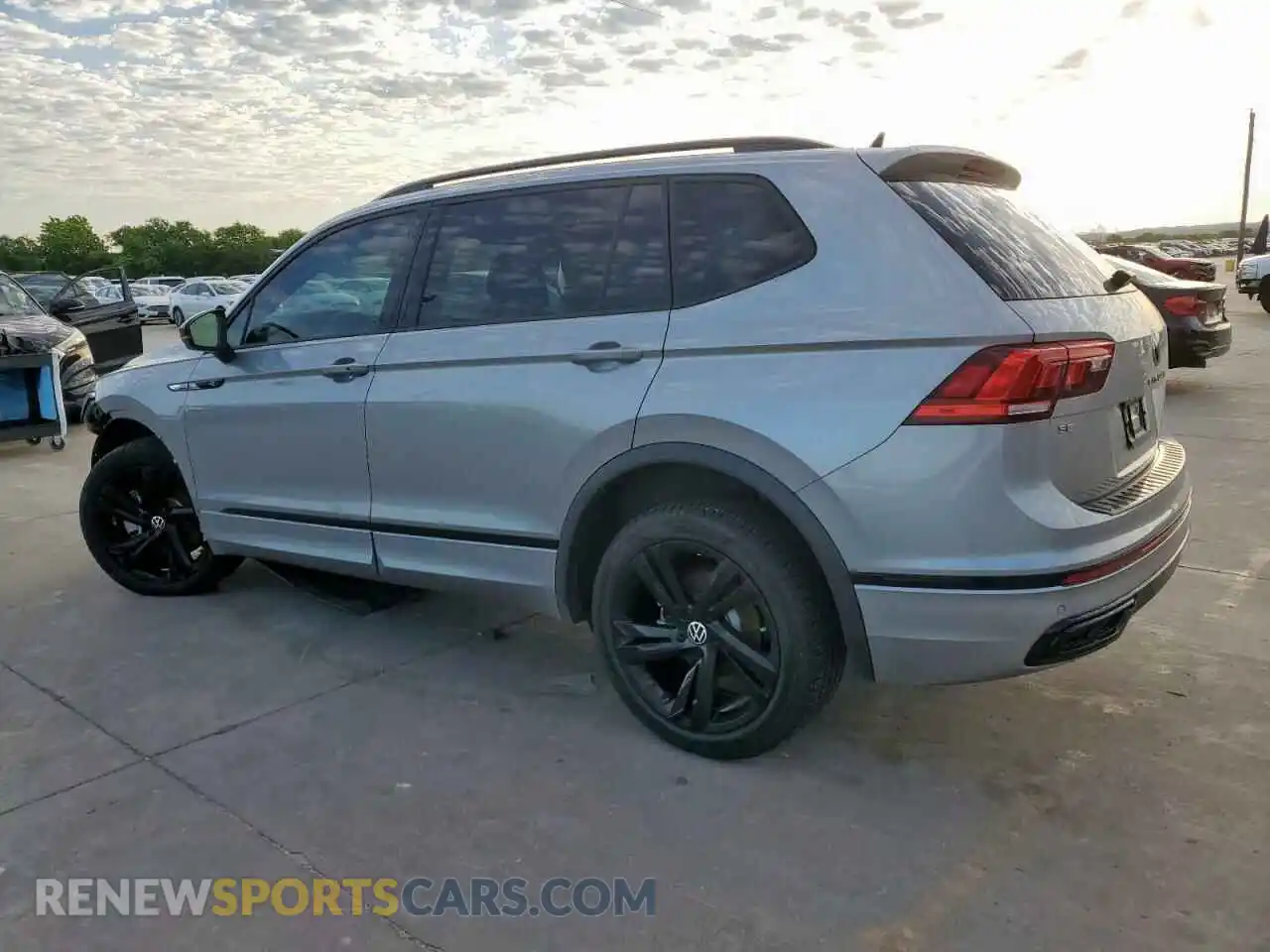 2 Photograph of a damaged car 3VVCB7AX9RM093060 VOLKSWAGEN TIGUAN 2024