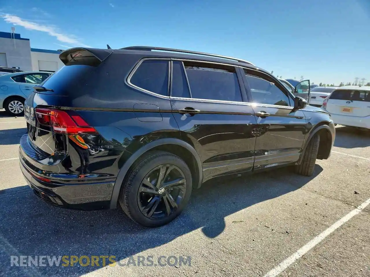 3 Photograph of a damaged car 3VVCB7AX9RM098968 VOLKSWAGEN TIGUAN 2024