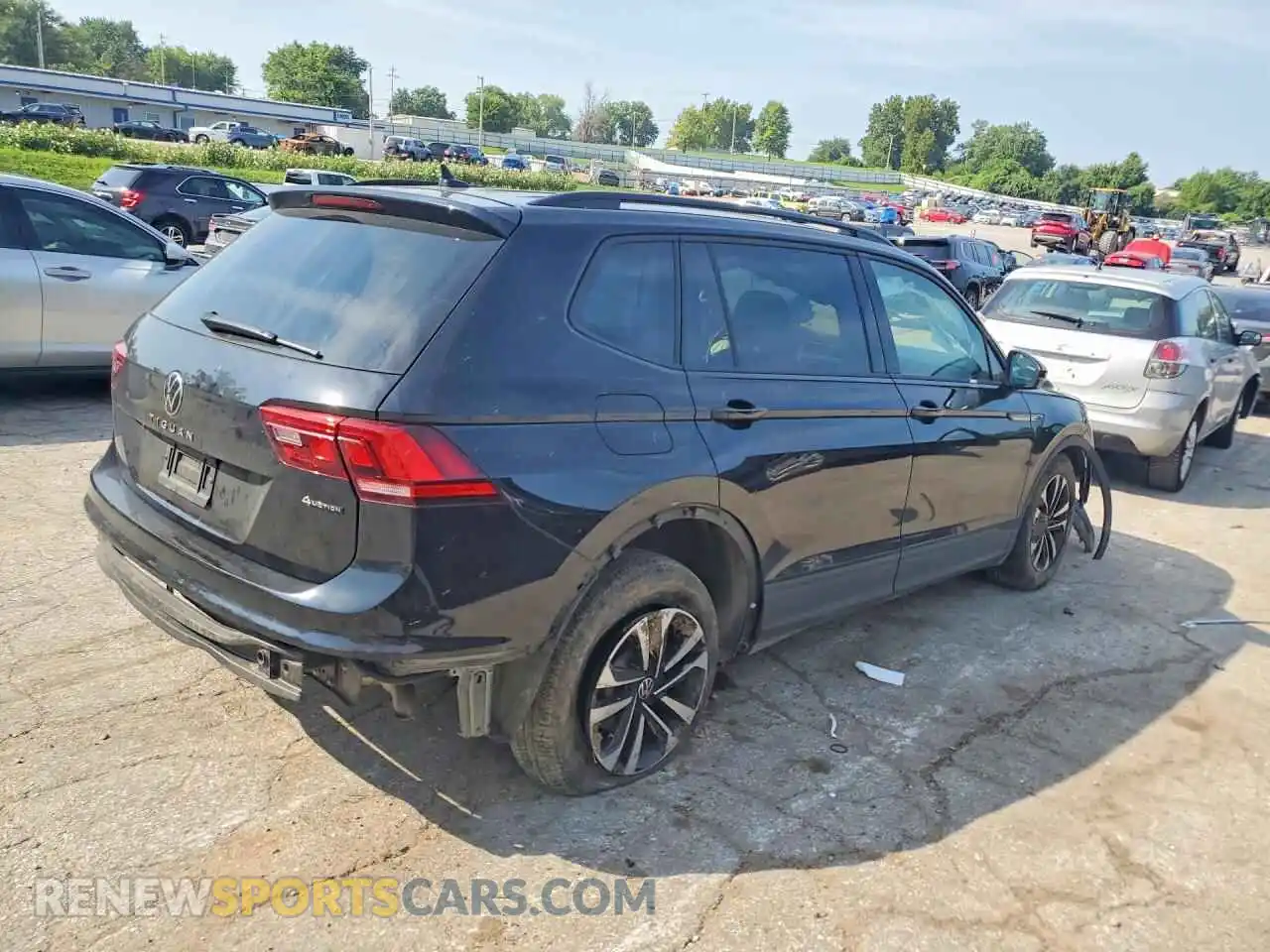 3 Photograph of a damaged car 3VVFB7AX8RM057258 VOLKSWAGEN TIGUAN 2024