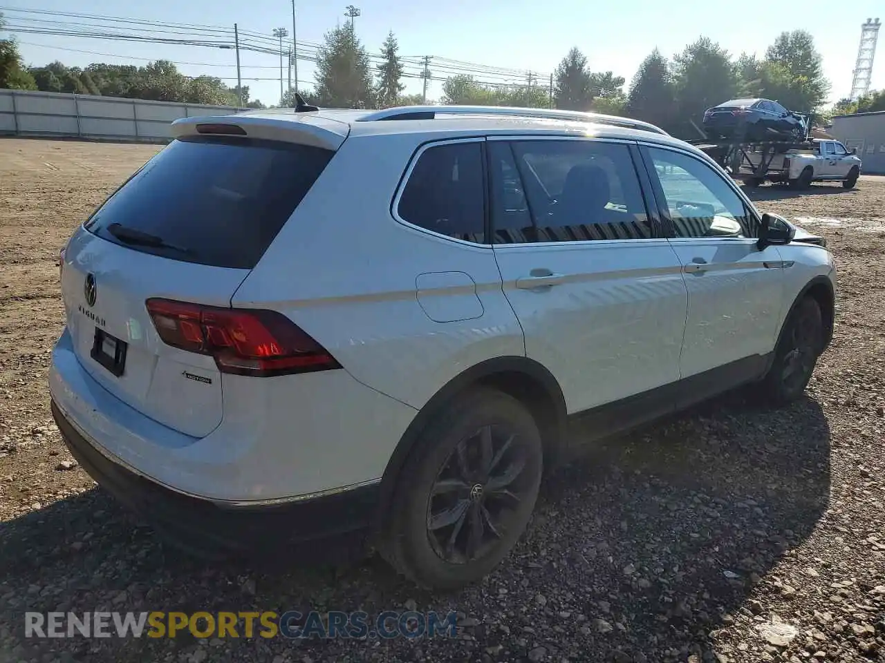 3 Photograph of a damaged car 3VVMB7AX2RM080204 VOLKSWAGEN TIGUAN 2024