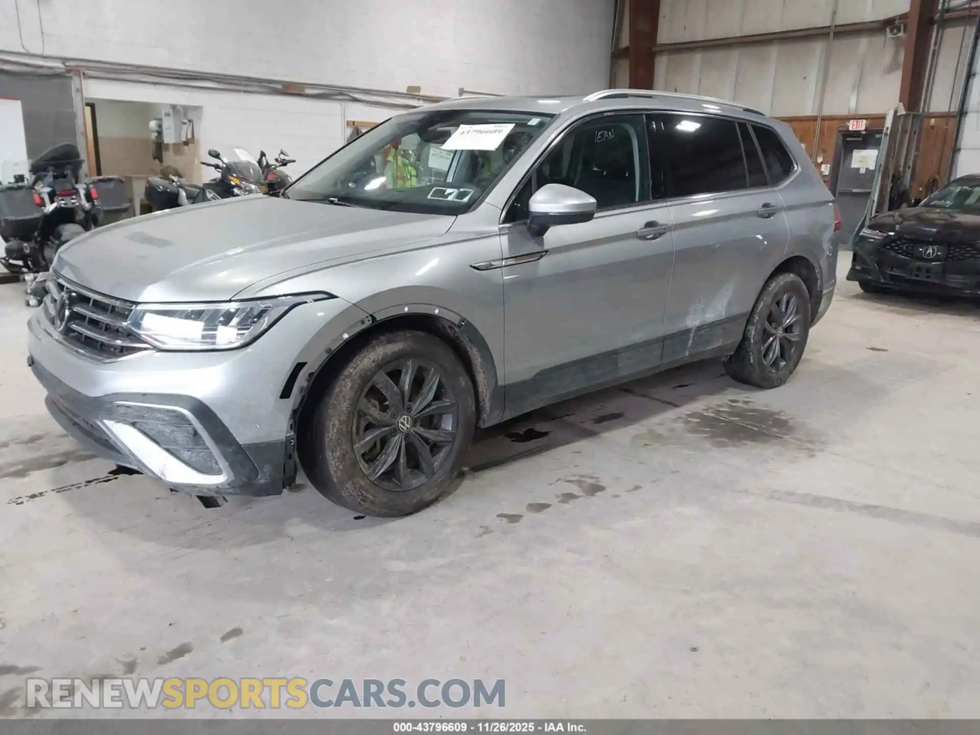 2 Photograph of a damaged car 3VVMB7AX3RM036132 VOLKSWAGEN TIGUAN 2024