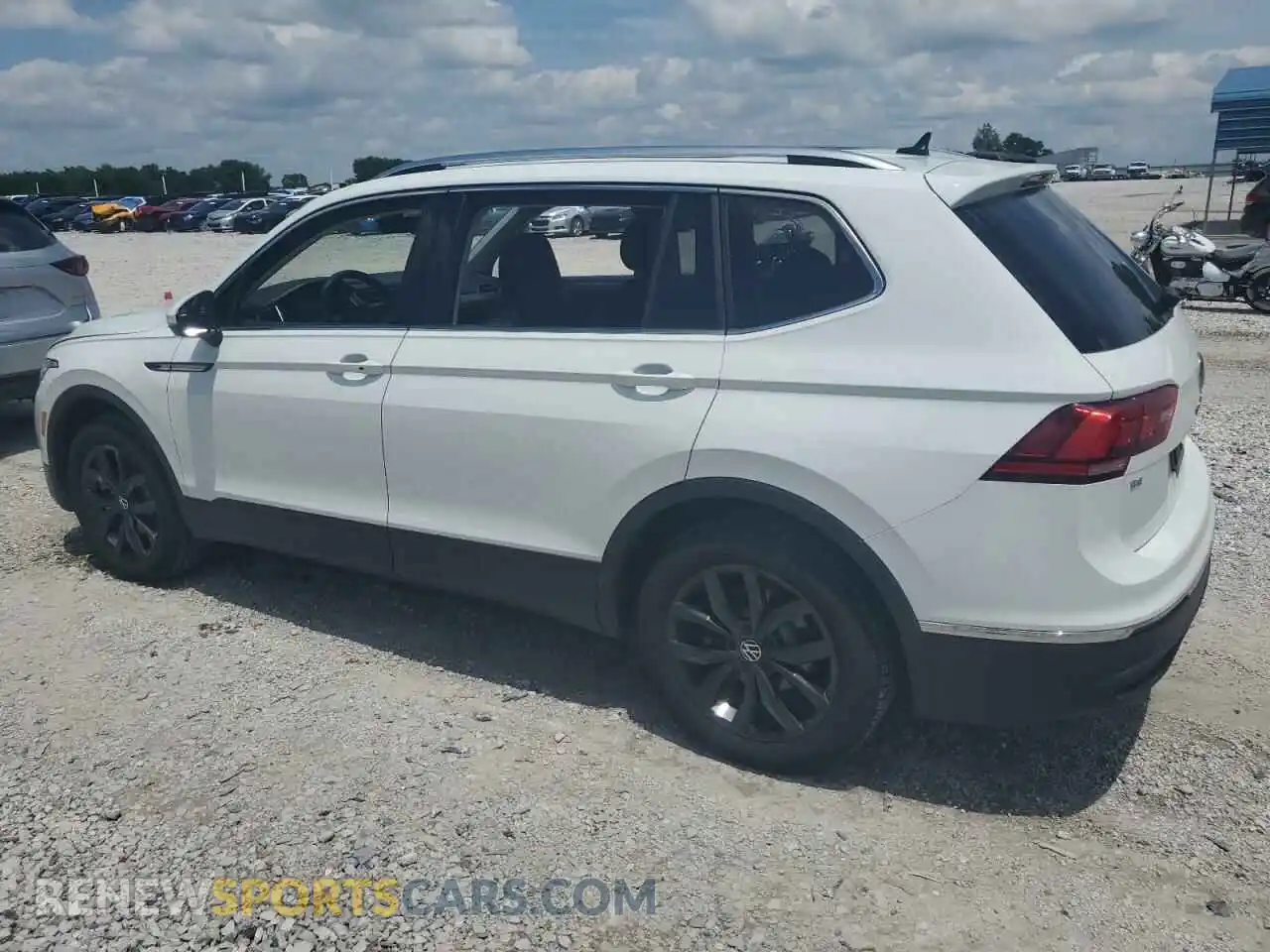 2 fotografías del automóvil dañado 3VVMB7AX8RM084287 VOLKSWAGEN TIGUAN 2024