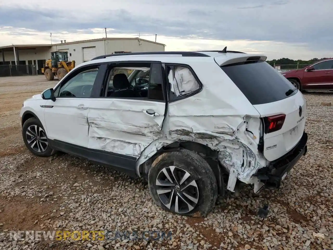 2 Photograph of a damaged car 3VVRB7AX2RM177621 VOLKSWAGEN TIGUAN 2024