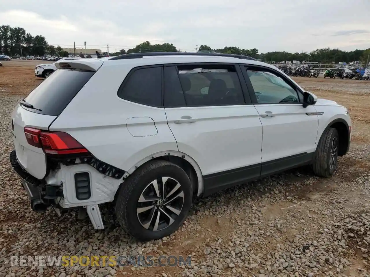 3 Photograph of a damaged car 3VVRB7AX2RM177621 VOLKSWAGEN TIGUAN 2024
