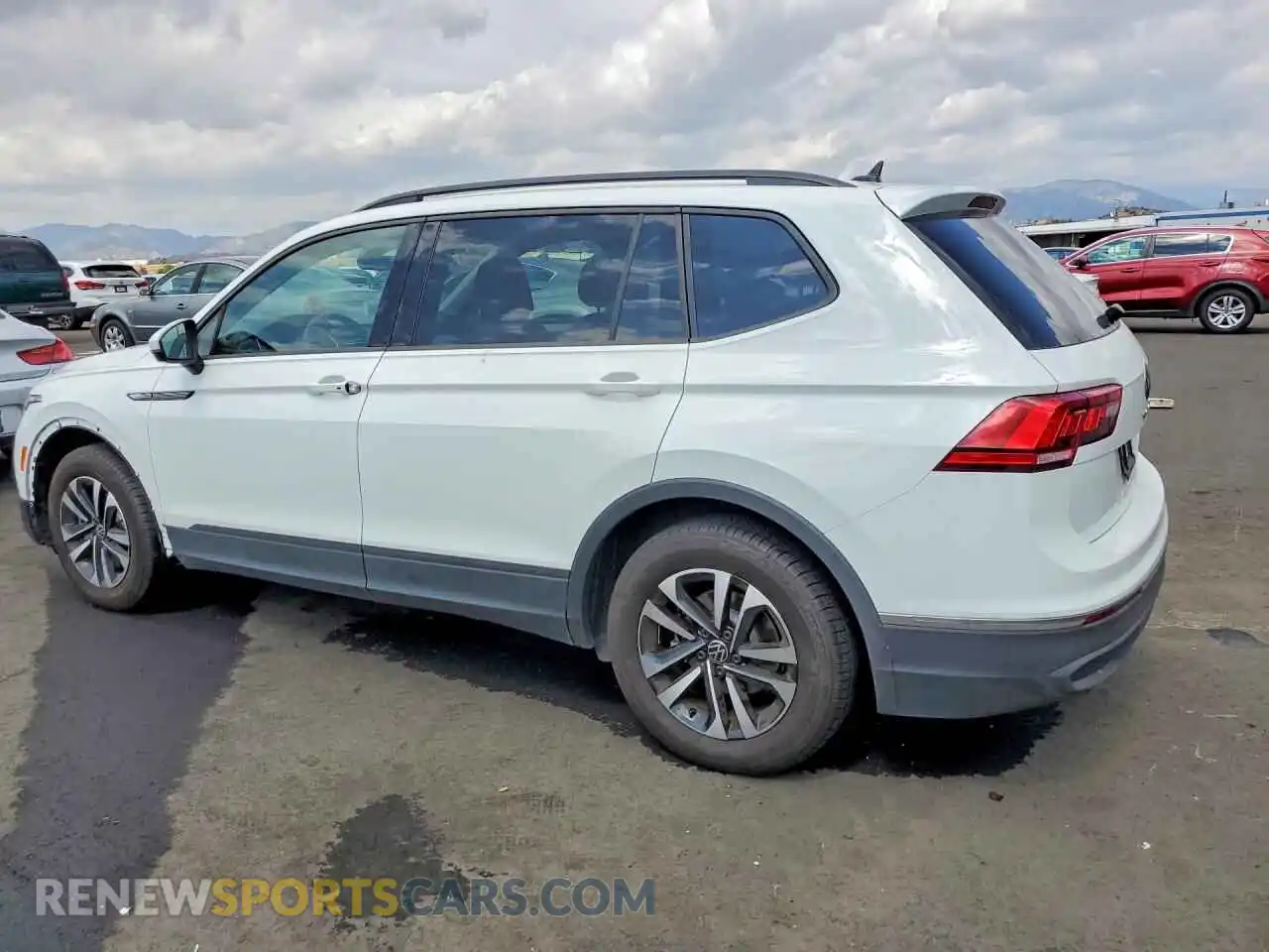 2 Фотография поврежденного автомобиля 3VVRB7AX5RM080364 VOLKSWAGEN TIGUAN 2024