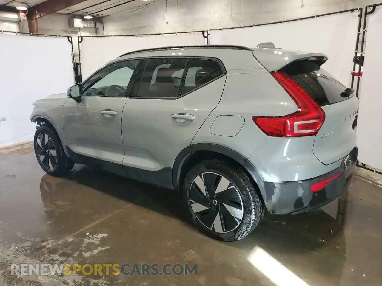 2 Фотография поврежденного автомобиля YV4ER3HJ4S2499965 VOLVO EX40 CORE 2025