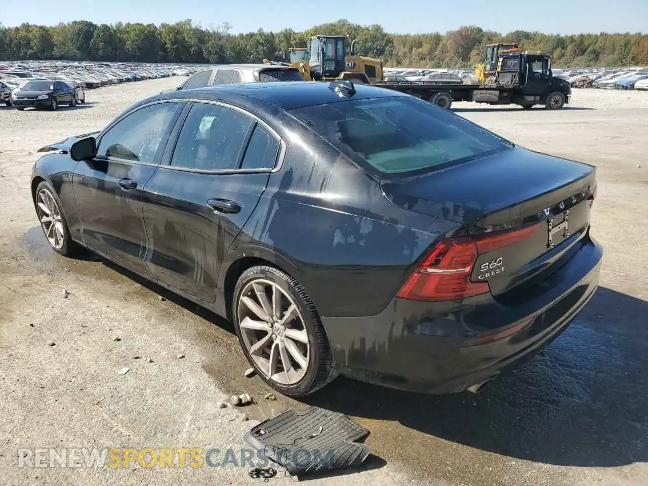 2 Photograph of a damaged car 7JRA22TK2KG013111 VOLVO S60 2019