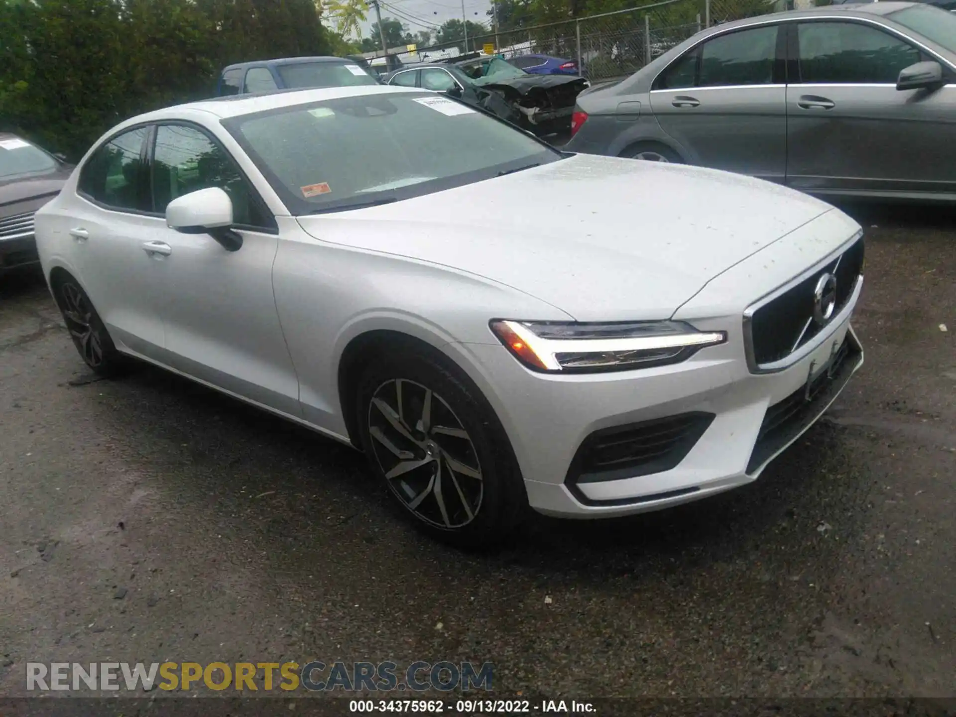 1 Фотография поврежденного автомобиля 7JRA22TK5KG015970 VOLVO S60 2019