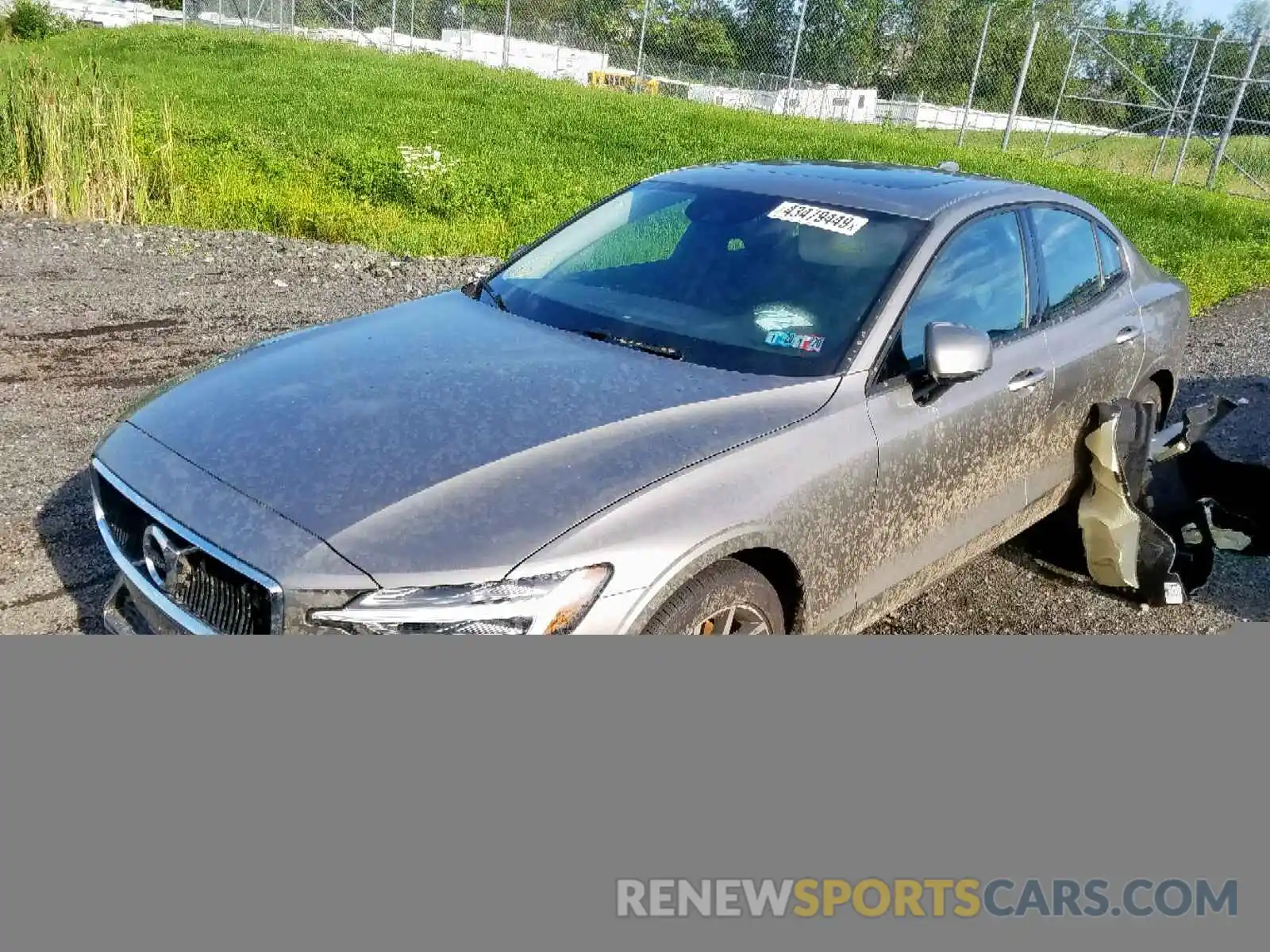 2 Photograph of a damaged car 7JRA22TK8KG003148 VOLVO S60 2019