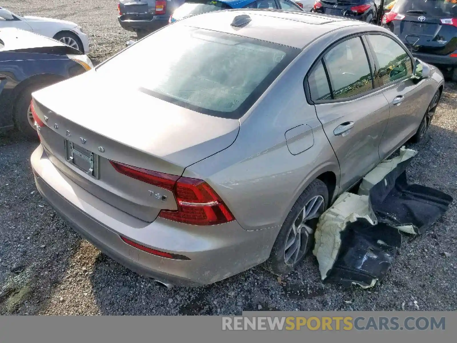 4 Фотография поврежденного автомобиля 7JRA22TK8KG003148 VOLVO S60 2019