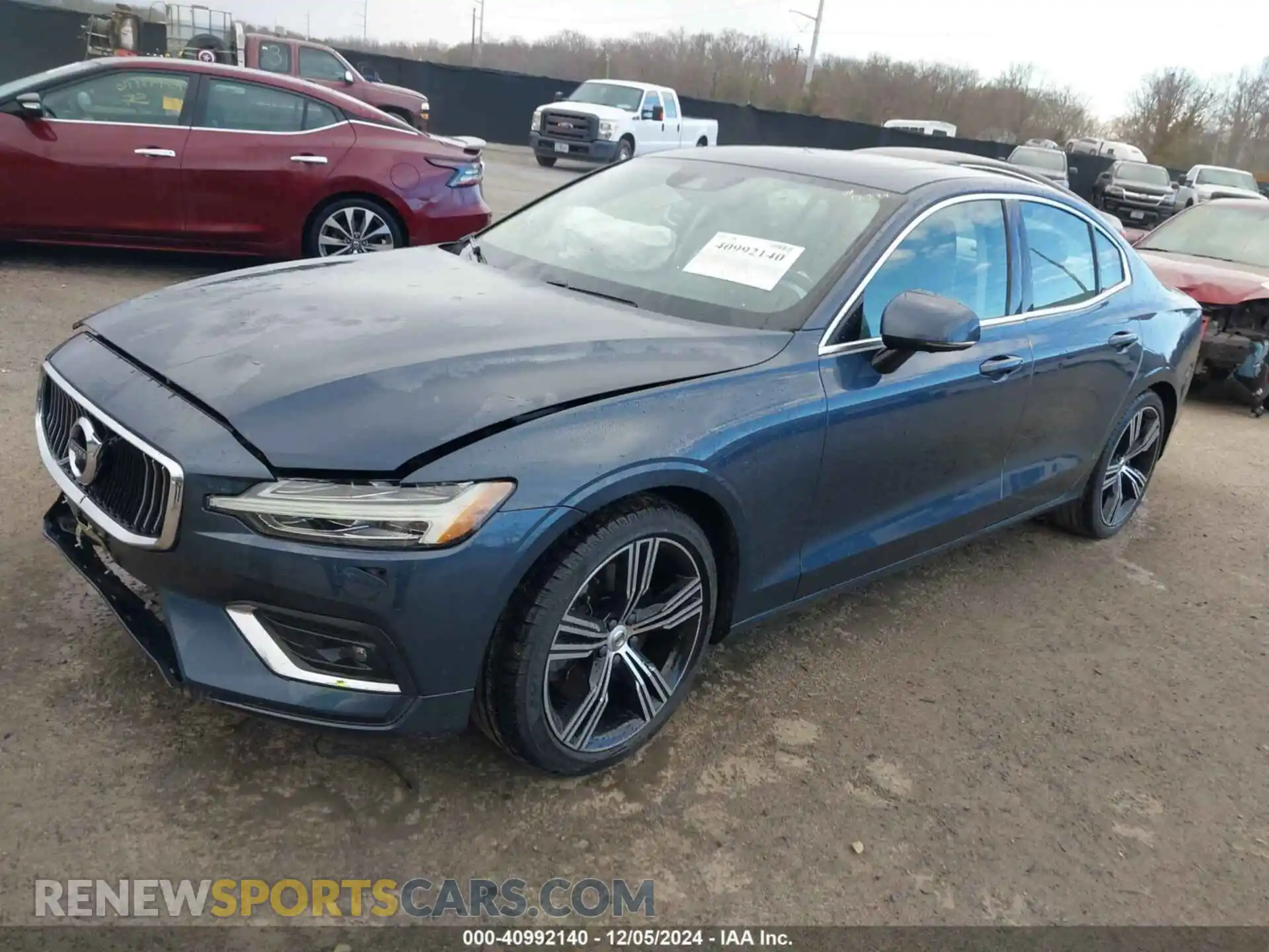 2 Фотография поврежденного автомобиля 7JRA22TL3KG002319 VOLVO S60 2019