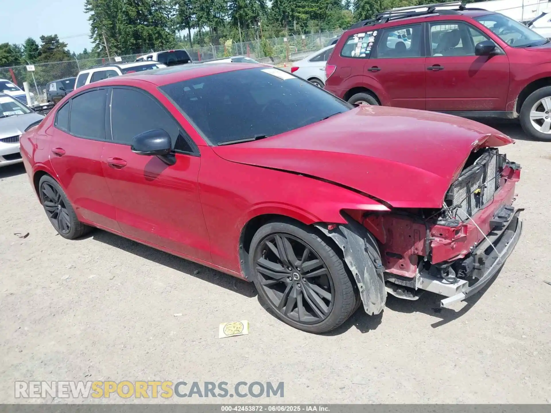 1 Photograph of a damaged car 7JRA22TM5KG005151 VOLVO S60 2019
