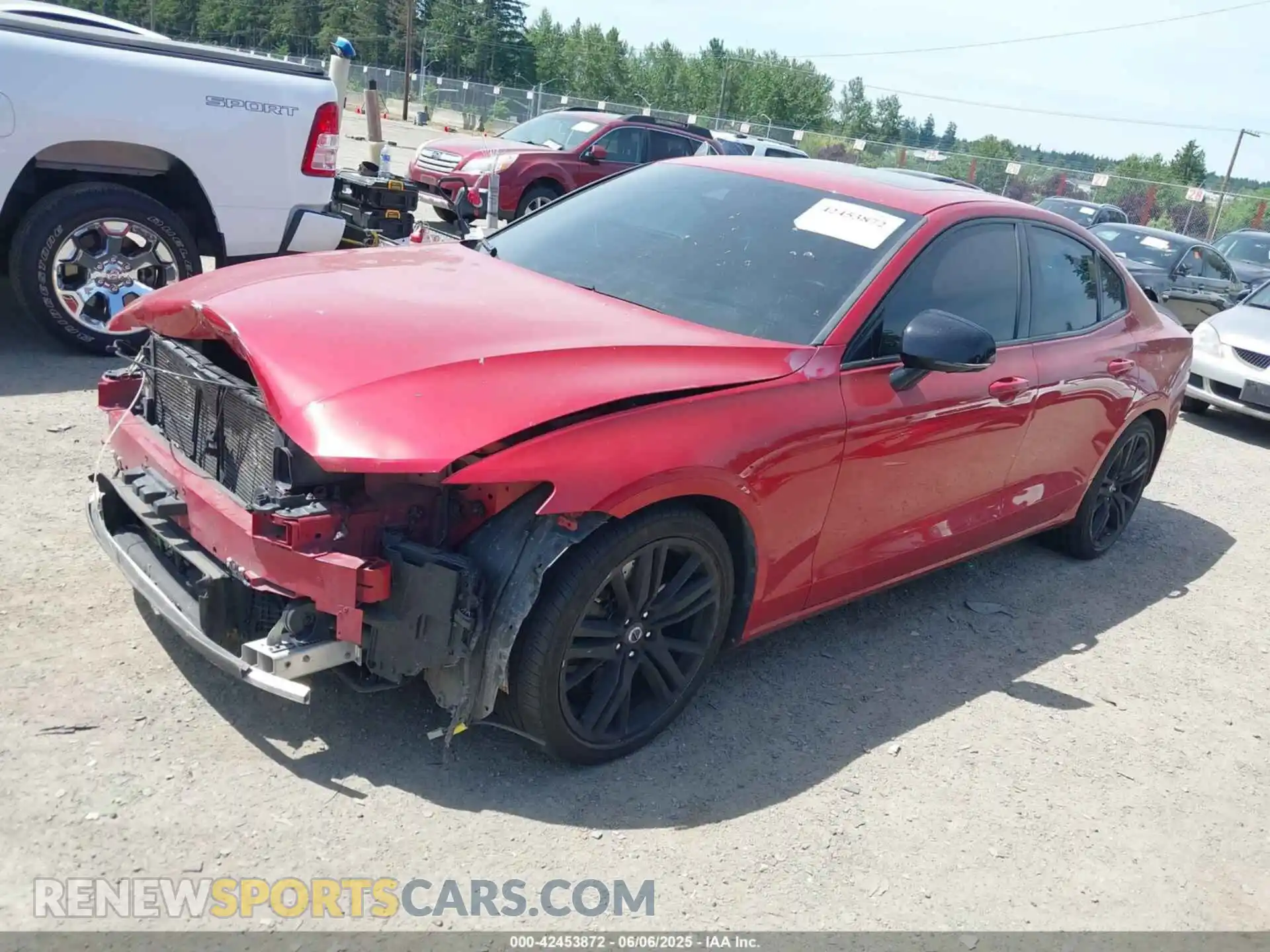 2 Photograph of a damaged car 7JRA22TM5KG005151 VOLVO S60 2019