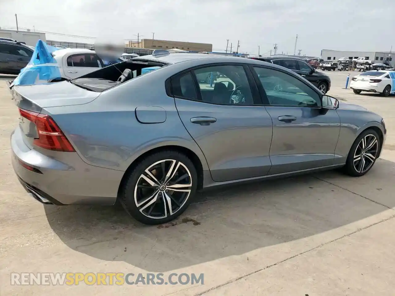 3 Photograph of a damaged car 7JRA22TM8KG016502 VOLVO S60 2019