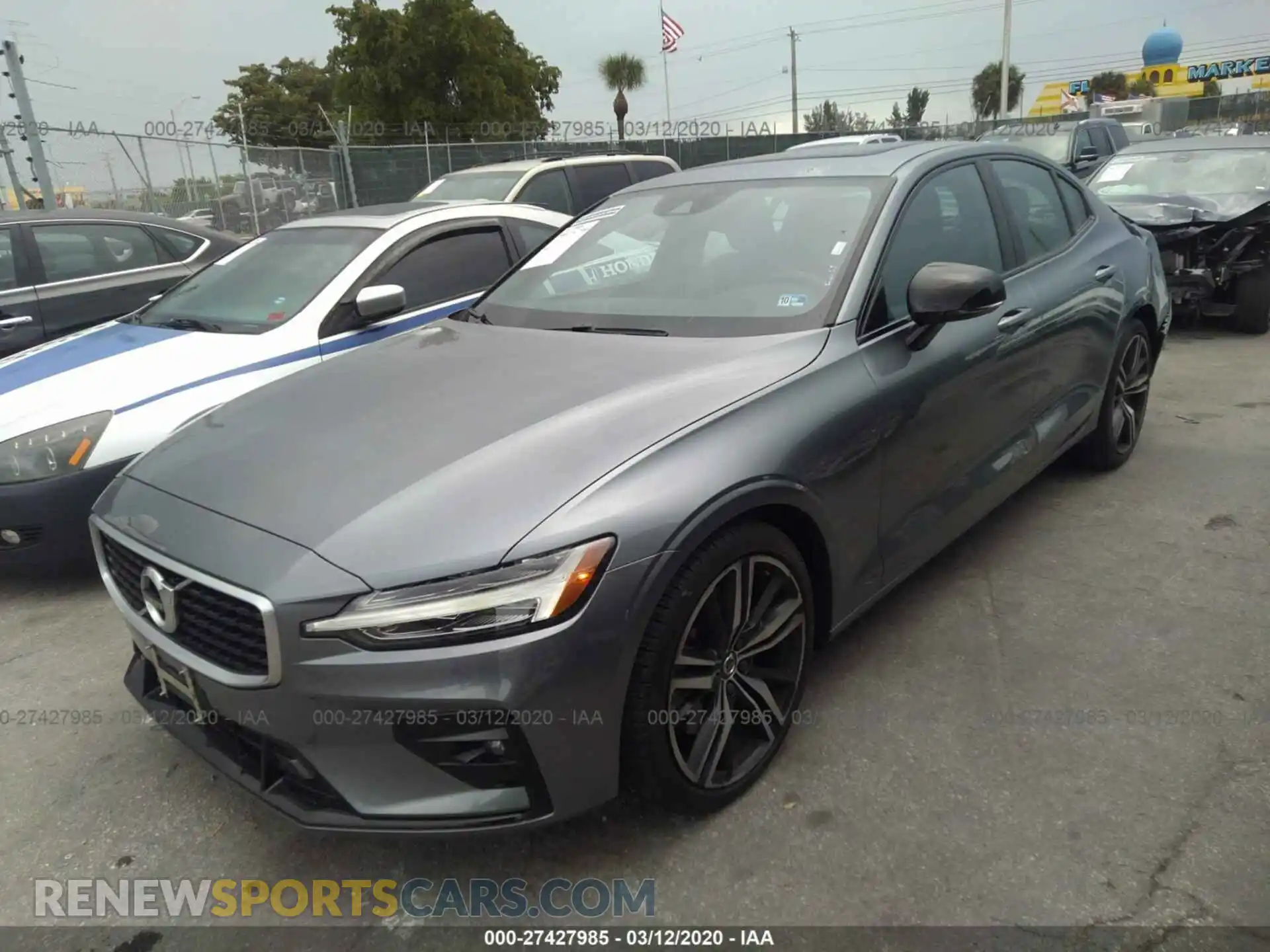 2 Photograph of a damaged car 7JRA22TM9KG012006 VOLVO S60 2019