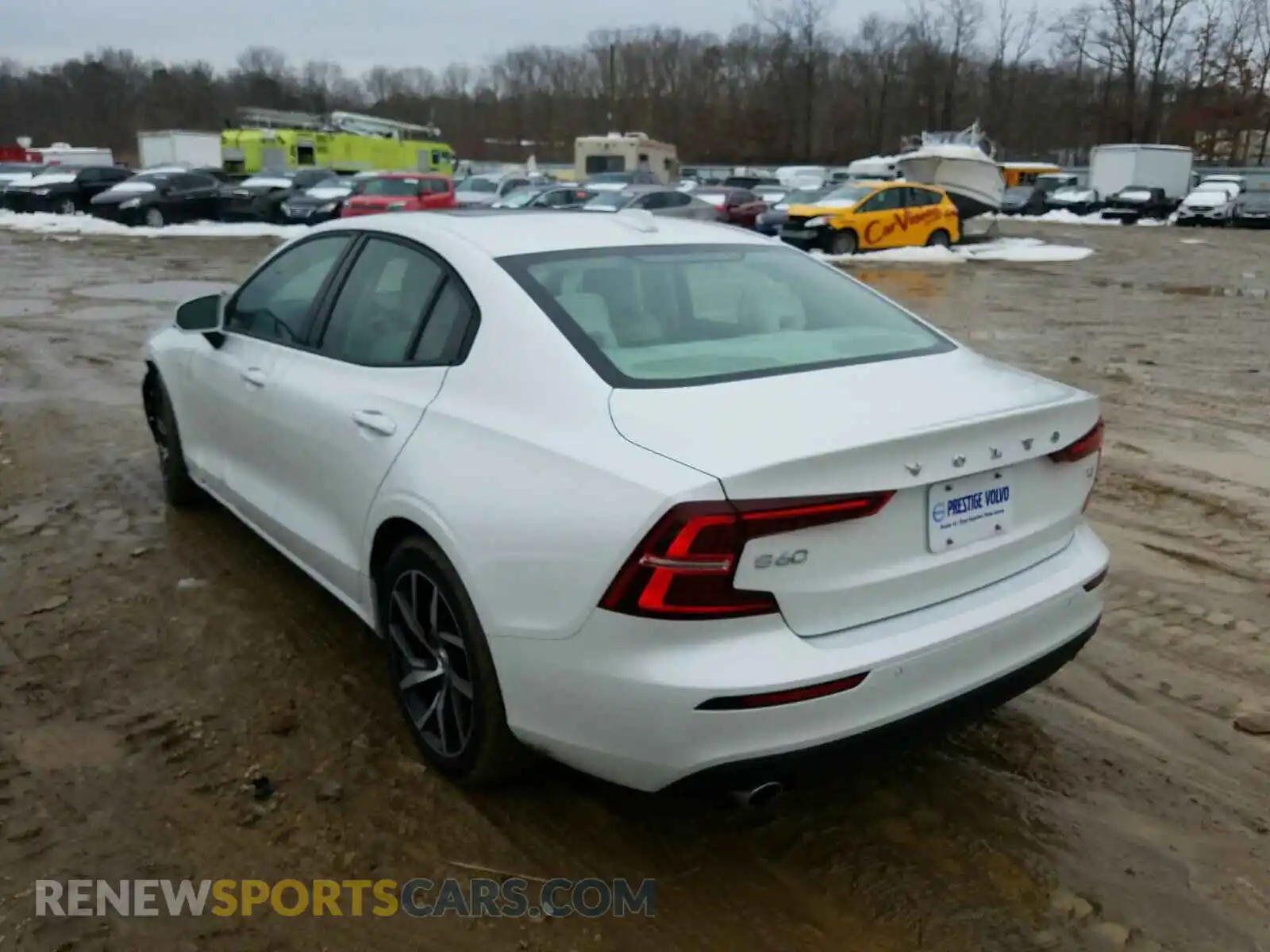 3 Photograph of a damaged car 7JR102FK0LG043341 VOLVO S60 2020