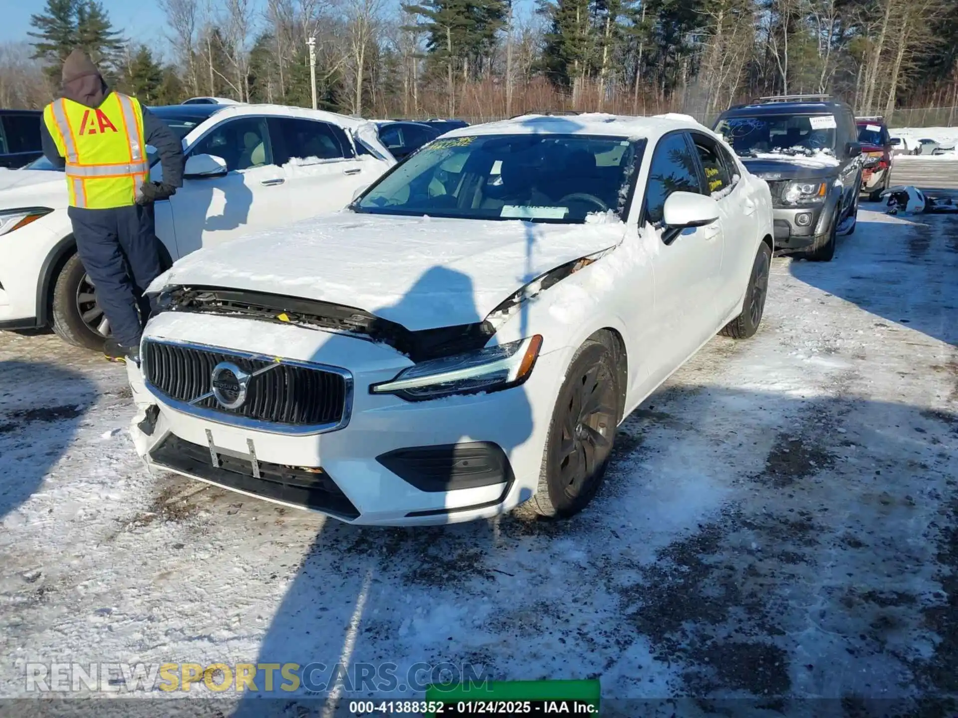 2 Photograph of a damaged car 7JR102FK6LG037799 VOLVO S60 2020