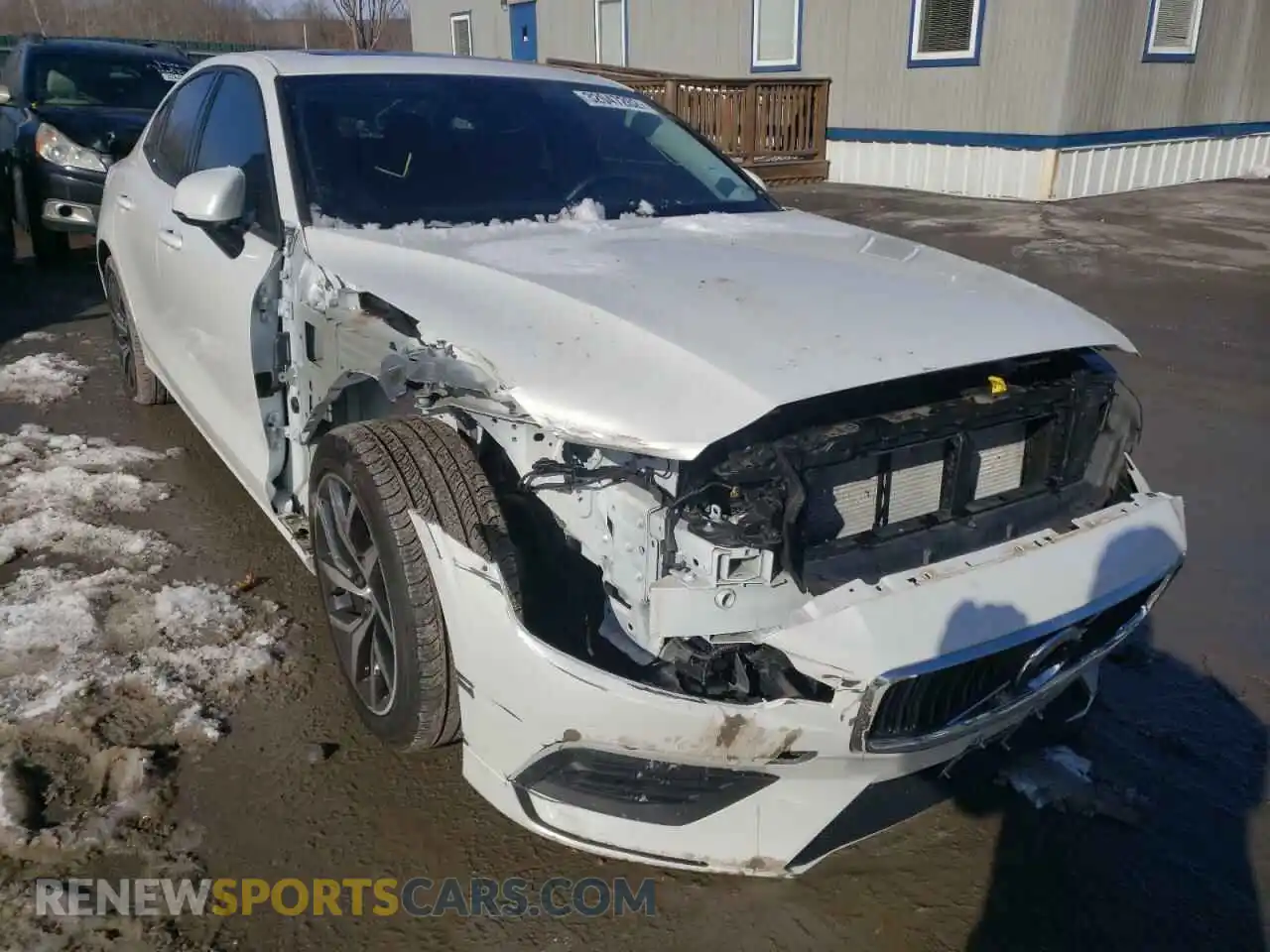1 Photograph of a damaged car 7JR102FK7LG044289 VOLVO S60 2020