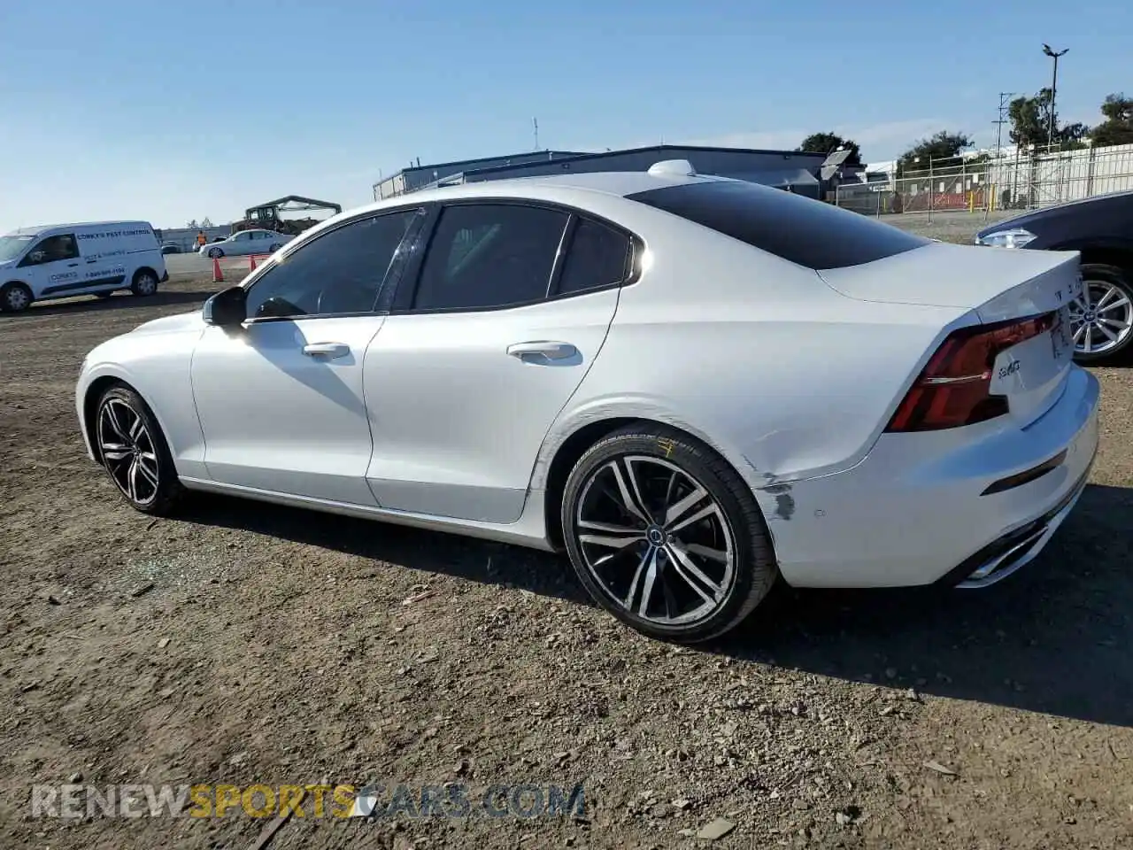 2 Photograph of a damaged car 7JR102FM6LG039277 VOLVO S60 2020
