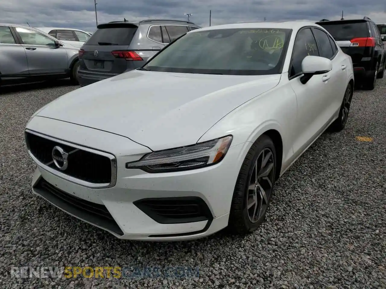 2 Photograph of a damaged car 7JRA22TK0LG072191 VOLVO S60 2020