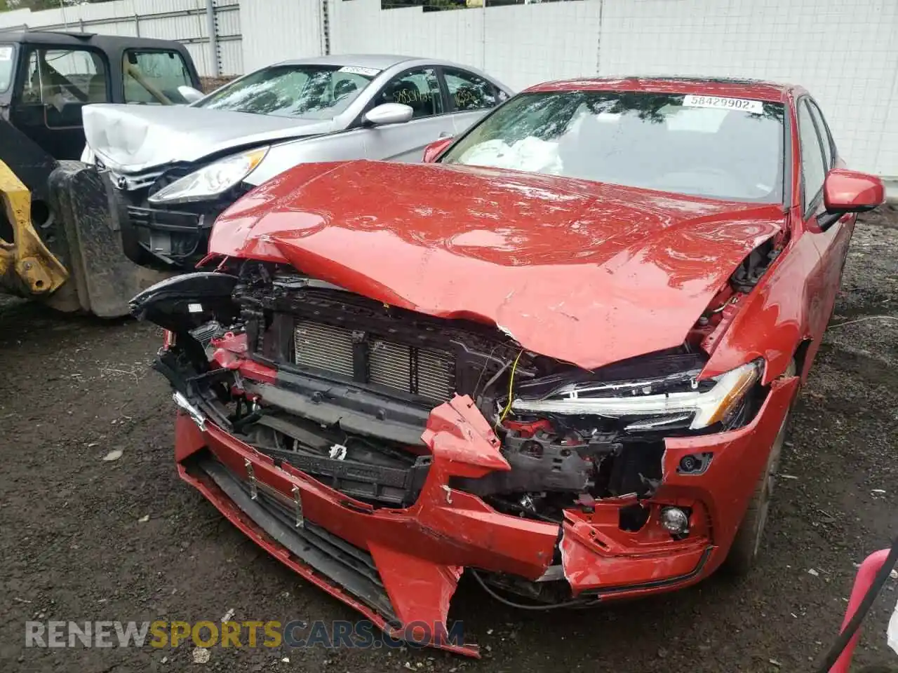2 Photograph of a damaged car 7JRA22TK5LG065592 VOLVO S60 2020
