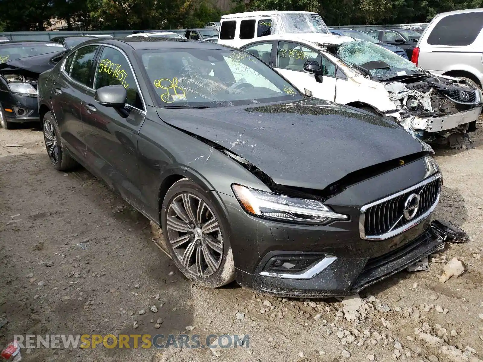 1 Photograph of a damaged car 7JRA22TL9LG045399 VOLVO S60 2020