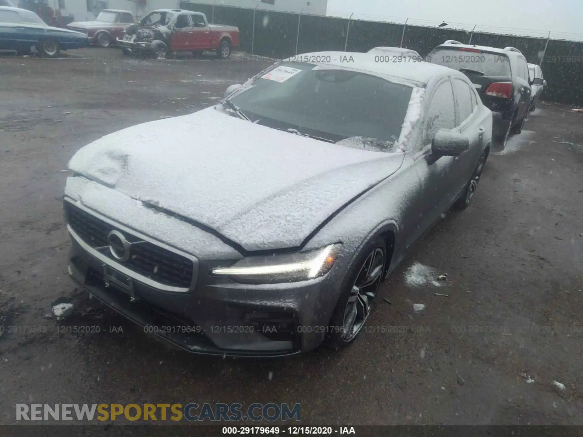 2 Photograph of a damaged car 7JRA22TM2LG036732 VOLVO S60 2020