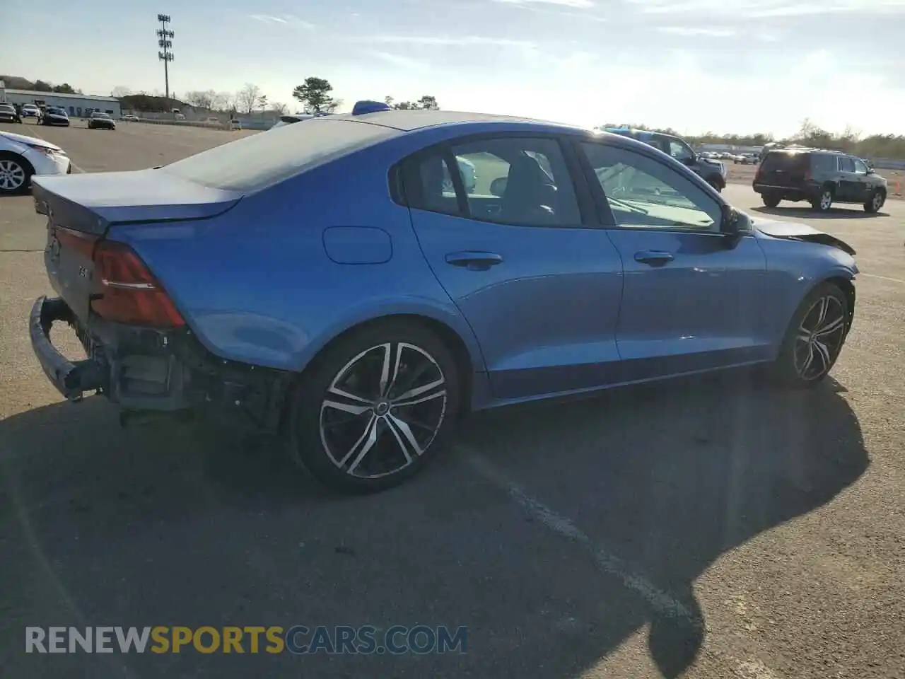 3 fotografías del automóvil dañado 7JRA22TM3LG064376 VOLVO S60 2020