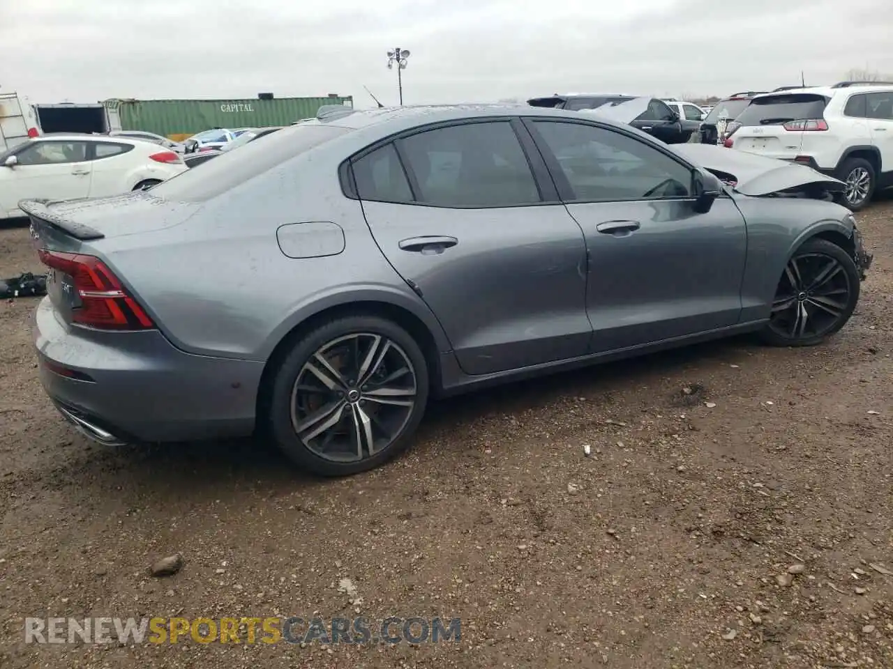 3 Photograph of a damaged car 7JRA22TM4LG032424 VOLVO S60 2020