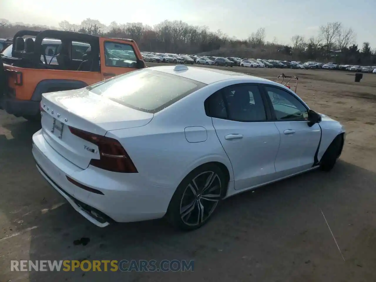 3 Photograph of a damaged car 7JRA22TM7LG064056 VOLVO S60 2020